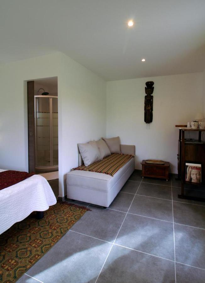 ルゴス Les Rouges Gorges Bed & Breakfast エクステリア 写真
