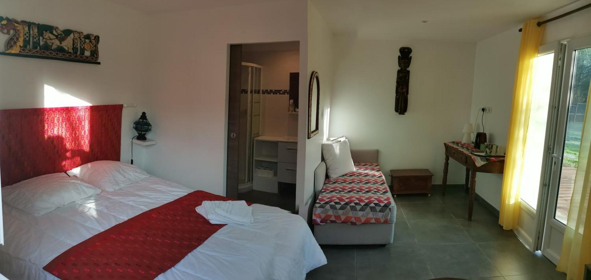 ルゴス Les Rouges Gorges Bed & Breakfast エクステリア 写真